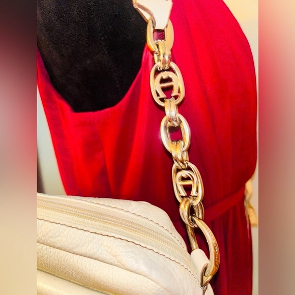 Etienne Aigner Pebbled White Pebbled Leather Chain Logo Handle Purse Handbag - Picture 3 of 7